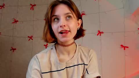 VelvetVine online show from February 22, 9:46 am