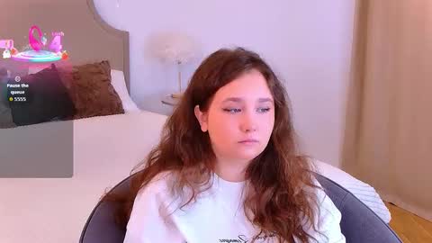 velvetvixencute online show from September 21, 5:33 am