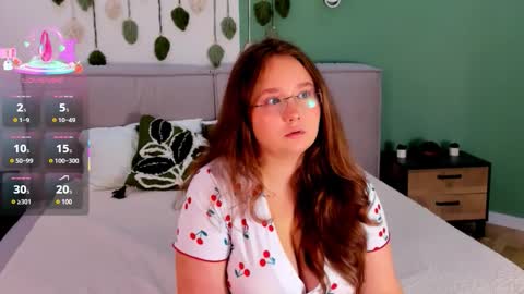 velvetvixencute online show from September 25, 6:20 am