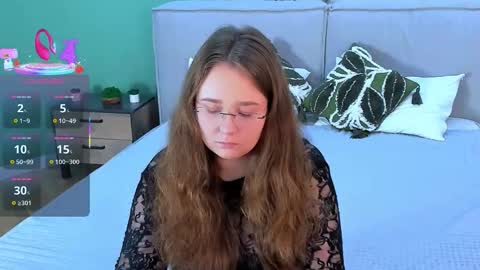 velvetvixencute online show from November 4, 5:31 am