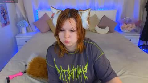 velvetvixonx online show from September 15, 6:31 pm