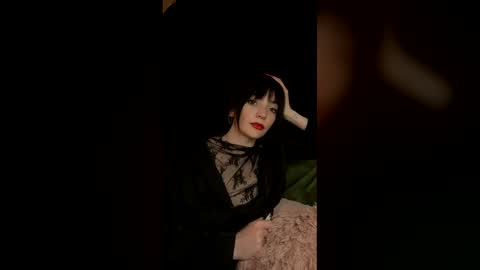 venom_goddess online show from April 23, 7:37 pm