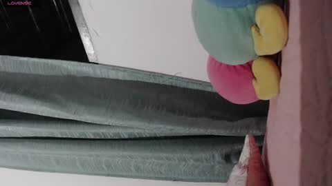 HI IM VENUS SMALL BOOBS  BIG HEART WARM PUSSY online show from November 6, 2:58 am