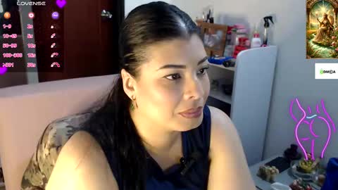 Snapshot of venus1111_ chatting on September 30, 11:15 pm HI IM VENUS SMALL BOOBS BIG HEART WARM PUSSY online show from September 30, 11:15 pm