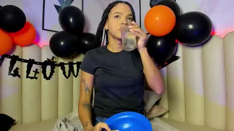 venus__miller online show from October 20, 12:21 pm