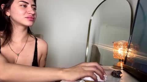 venus_art11 online show from April 24, 8:33 pm