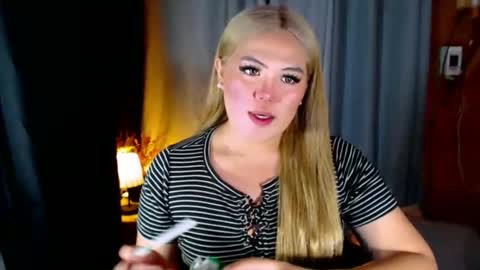 I am Colly Your mystery girl online show from June 11, 2:53 am