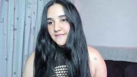 Snapshot of venus_naughty_1 chatting on October 6, 1:23 am Sofi online show from October 6, 1:23 am