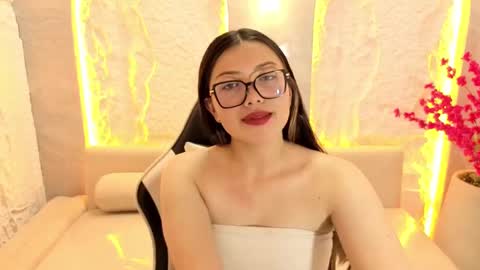 Venus  online show from November 12, 10:45 pm