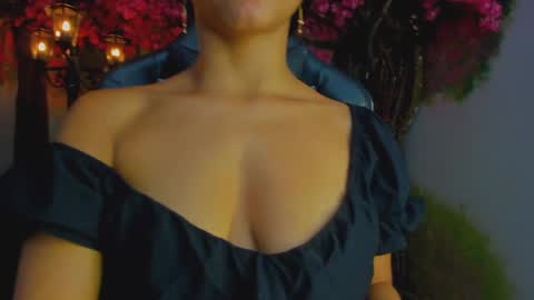 Venus Blazer  online show from October 18, 11:36 am