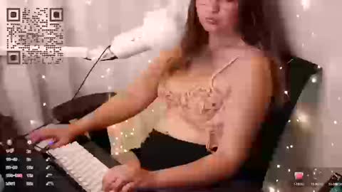 Venus May online show from September 21, 1:53 am