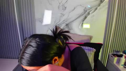 Venusowen  online show from March 21, 1:38 pm