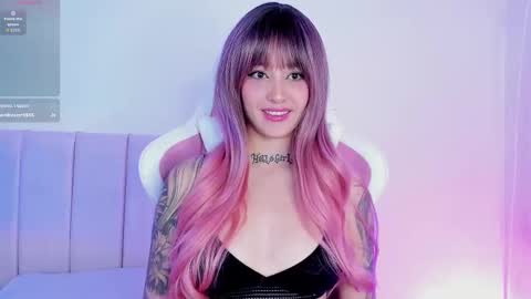 Snapshot of venusvan chatting on September 15, 1:56 pm Shelly online show from September 15, 1:56 pm