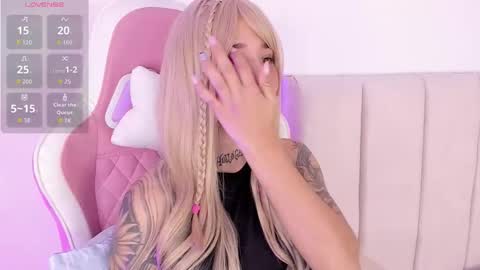 Shelly online show from October 15, 7:37 pm