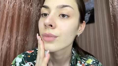 Ayla online show from April 18, 11:23 am