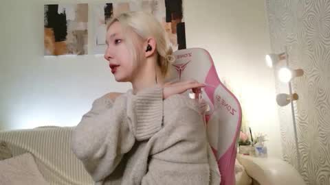 Mia online show from October 26, 6:58 am