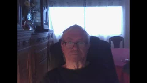 vergne50 online show from April 2, 5:37 am