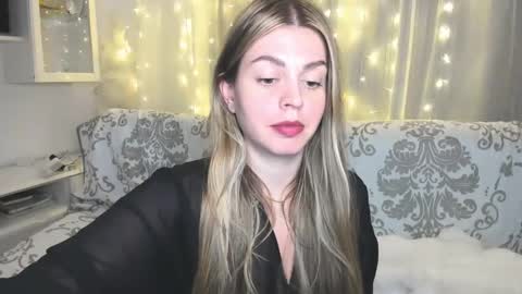 Lolitalolz online show from January 16, 9:57 pm