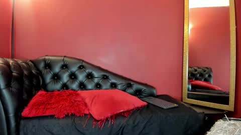 Snapshot of veroni_k4 chatting on February 20, 6:35 pm Vero online show from February 20, 6:35 pm