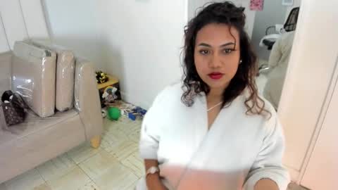 Veronica3  online show from May 7, 4:46 pm