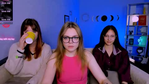 Ronni online show from December 1, 8:29 pm