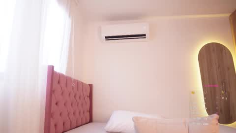 Veronica online show from February 6, 3:48 pm