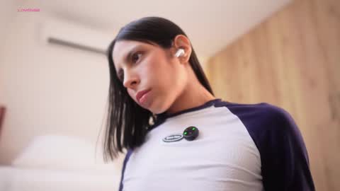 Veronica online show from December 5, 4:05 pm