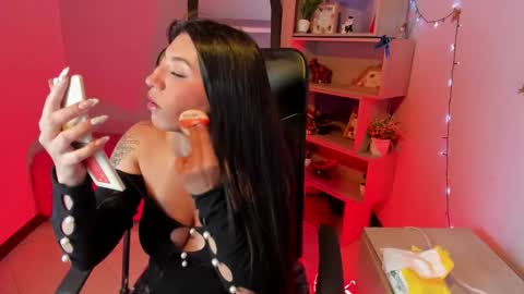 VeronicaCream  online show from March 23, 3:33 am