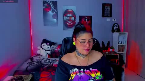 Miss Veronika online show from November 7, 8:39 am