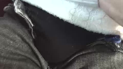 Erik online show from March 29, 8:49 am