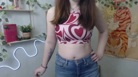 veryveryvery_shy online show from April 10, 7:24 am