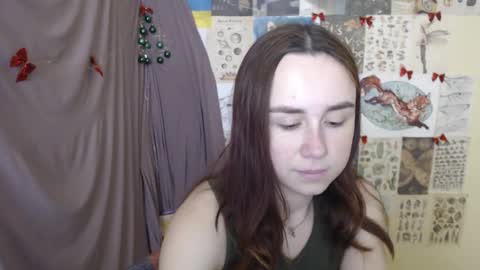 veryveryvery_shy online show from December 19, 11:06 am