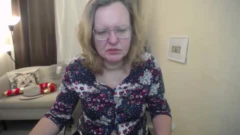 vestawoody online show from December 14, 7:58 am