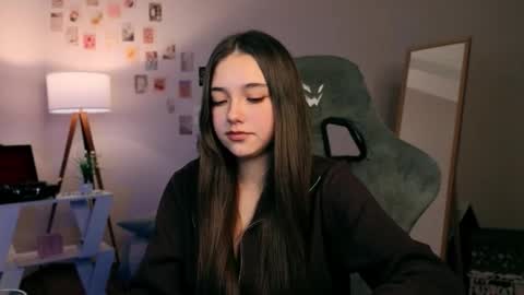 Rachel online show from November 28, 7:43 pm