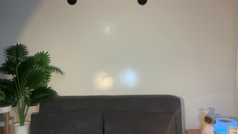 Snapshot of via_olala chatting on September 20, 5:05 pm via_olala online show from September 20, 5:05 pm