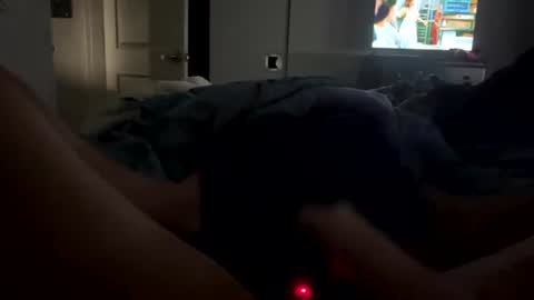 vibrator_on online show from August 4, 10:28 pm