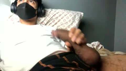 vic3_l online show from June 6, 3:01 am