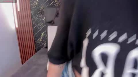 Vichy  Everyday From 1400 to 2130 Col Time online show from November 7, 8:22 pm