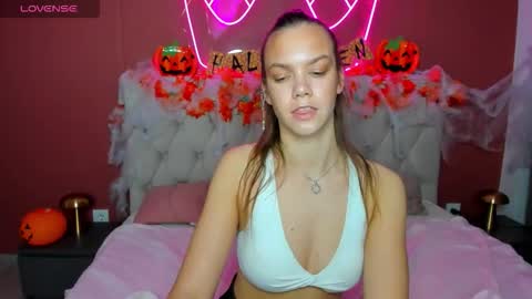 vickie_smith online show from October 25, 8:46 am