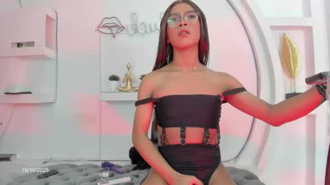 vicky_hottman online show from October 18, 5:00 am