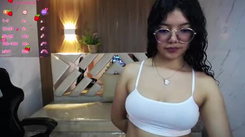 victoria_castillo_b online show from November 13, 12:41 pm