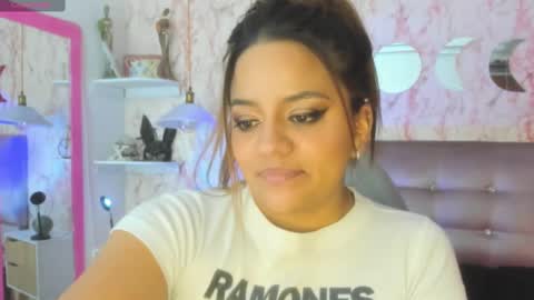 victoria_floyd1 online show from January 24, 7:49 pm