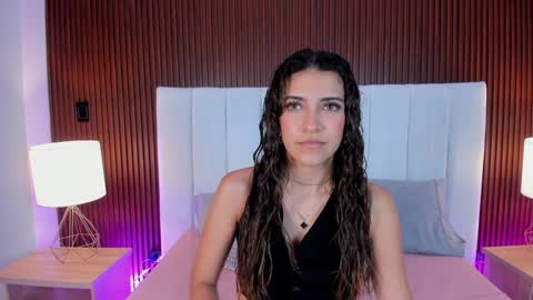  Victoria Lozano  online show from January 30, 12:48 pm