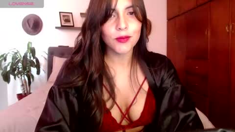 VICTORIA MARTELO online show from June 9, 6:18 pm