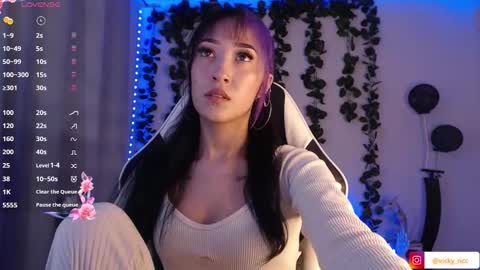 Victoria  online show from December 13, 9:43 pm