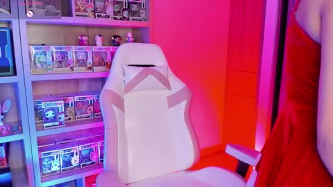 Victoria online show from December 14, 4:52 am