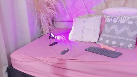 Victoria online show from April 18, 12:40 pm