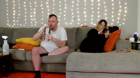 Victoria and Jesse online show from January 8, 9:00 am