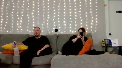 Victoria and Jesse online show from January 3, 6:44 am