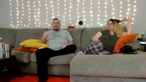 Victoria and Jesse online show from January 5, 9:26 am